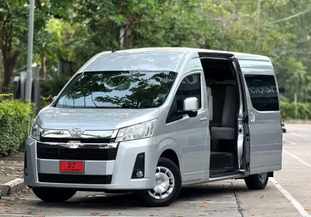 Toyota COMMUTER 2.8 ดีเซล เกียร์ออโต้ มือเดียว ไมล์19,000km. แท้ แต่งVIPเครื่องเสียงชุดใหญ่ 