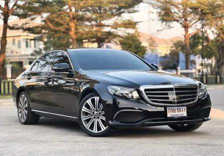 2020 Mercedes-Benz E-Class 2.0 E300e รถเก๋ง 4 ประตู รถสวย ไมล์น้อย มือเดียวป้ายแดง 
