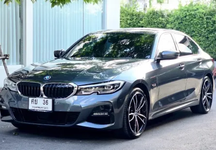 2021 BMW 3 Series 2.0 330e รถเก๋ง 4 ประตู ออกรถง่าย รถสวย ไมล์น้อย 