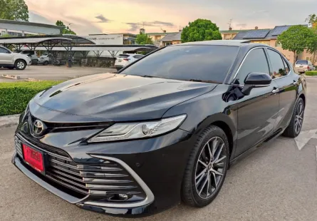 2022 Toyota CAMRY 2.5 Premium รถเก๋ง 4 ประตู รถบ้านแท้ ไมล์น้อย  มือเดียวป้ายแดง 