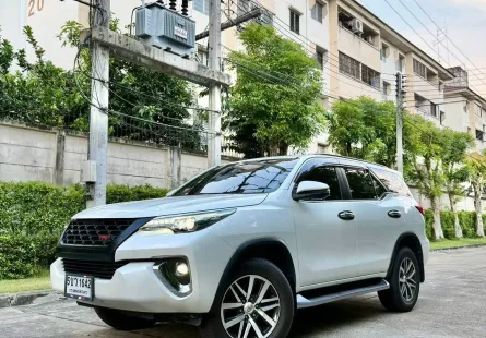 2018 Toyota Fortuner 2.4V  4WD SUV รถบ้านแท้ ไมล์น้อย มือเดียวป้ายแดง 