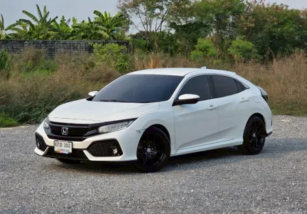 HONDA CIVIC 1.5 TURBO HATCHBACK (FK) ปี 2017 มือแรก ลูกค้าดูแลอย่างดี เข้าเซอร์วิสศูนย์ทุกระยะ