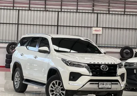 Toyota Fortuner 2.4 V 
