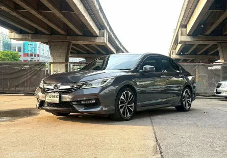 2017 Honda ACCORD 2.0 Hybrid TECH Sunroof รถพร้อมใช้ ถูกสุดในตลาด