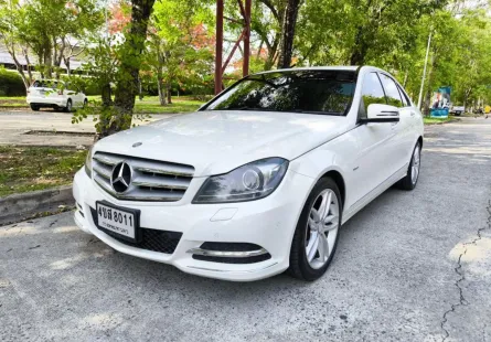 2013 Mercedes Benz C250 ตัวTopสุด มีKeyless Smart entry จอ Navigator กล้องหลัง Sensor