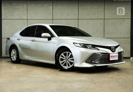 2019 Toyota Camry 2.0 G Sedan AT ไมล์แท้ 6 หมื่น รถมือเเรกจากป้ายเเดง B6016