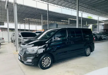 HYUNDAI H1 2.5 DELUXE ปี 2020 รถสวย มือแรกออกห้าง ไมล์น้อย 6 หมื่นโล TOP สุด รับประกันตัวถังสวย