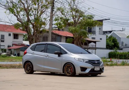 Honda Jazz 1.5 V ปี : 2016