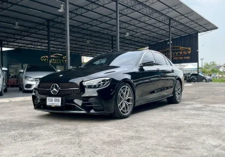 2021 Mercedes-Benz E-Class 2.0 E220d AMG sportรถเก๋ง 4 ประตู รถสภาพดี 