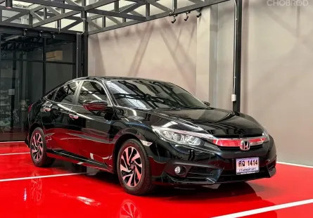 2017 HONDA CIVIC FC 1.8 EL รถมือเดียวออกป้ายแดง รถวิ่งน้อย เข้าศูนย์ทุกระยะ ไม่เคยมีอุบัติเหตุครับ