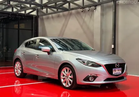 2016 MAZDA 3 2.0S 5 ประตู รถมือเดียวป้ายแดง วิ่งเพียง 90,000 กม เข้าศูนย์ทุกระยะ ไม่มีอุบัติเหตุครับ