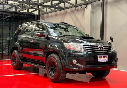 2014 TOYOTA FORTUNER 3.0 V รถมือเดียวออกป้ายแดง รถวิ่งน้อย ประวัติศูนย์ครบ ไม่เคยมีอุบัติเหตุครับ
