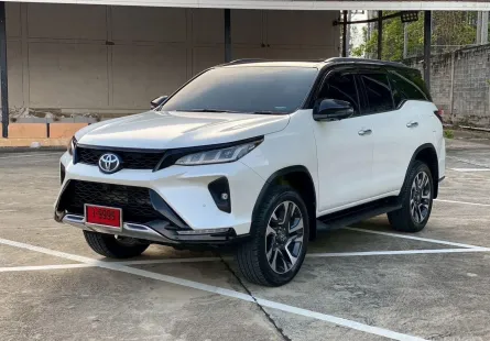 Toyota Fortuner 2.4 LEGENDER 2WD AT ปี 2021