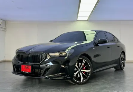 2024 BMW 5 Series 2.0 520d รถเก๋ง 4 ประตู ออกรถง่าย รถสวย ไมล์น้อย 