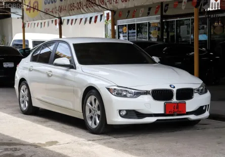 2013 BMW 3 Series 2.0 320i F30 รถเก๋ง 4 ประตู 