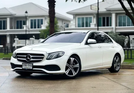 2021 Mercedes-Benz E-Class 2.0 E220d รถเก๋ง 4 ประตู 