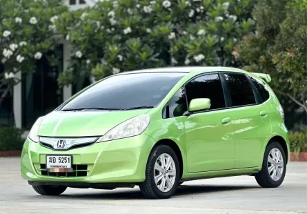 2012 Honda JAZZ 1.3 Hybrid รถเก๋ง 5 ประตู 