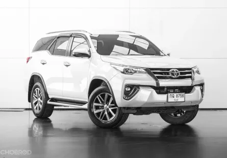 ขาย Fortuner มือสอง 2017 Toyota Fortuner 2.4 V 2WD SUV ฟรีดาวน์ ฟรีส่งรถ การันตีรถสวย100% 