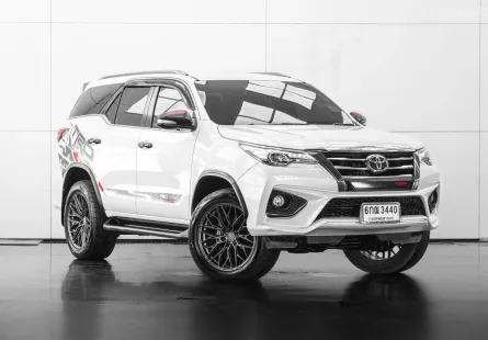 ขาย Fortuner มือสอง 2016 Toyota Fortuner 2.8 TRD Sportivo 4WD SUV ฟรีดาวน์ ฟรีส่งรถ การันตีรถสวย100%