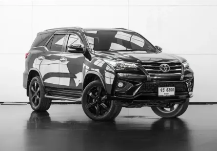 ขาย Fortuner มือสอง 2016 Toyota Fortuner 2.8 TRD Sportivo 4WD SUV ฟรีดาวน์ ฟรีส่งรถ การันตีรถสวย100%