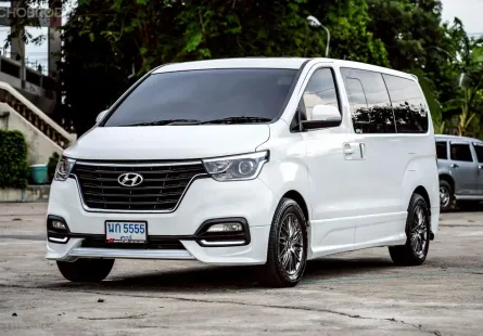 2018 Hyundai H-1 2.5 Limited II รถตู้/MPV ออกรถง่าย