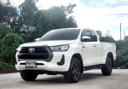 2020 Toyota Hilux Revo 2.4 Prerunner รถกระบะ 