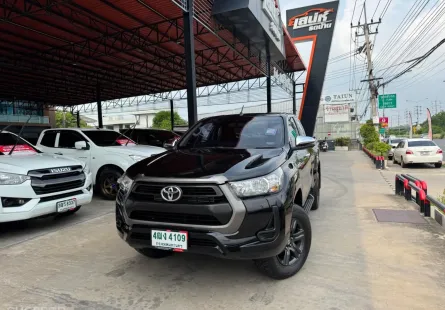 2021 Toyota Hilux Revo 2.4 Prerunner รถกระบะ 