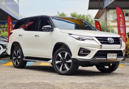 Toyota Fortuner 2.8 TRD Sportivo 4WD Blacktop ป 2019 มือเดียว ท็อปสุดในรุ่น ไม่เคยเฉี่ยวชน ไม่เคยลุย