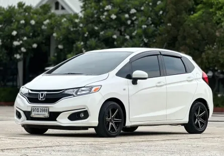 2019 Honda JAZZ 1.5 i-VTEC รถเก๋ง 5 ประตู 