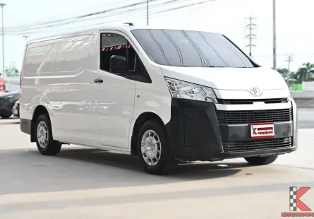 Toyota Hiace 2.8 ECO 2020 รถตู้เตี้ยมีเบาะ 1 แถว ไมล์เพียง 3 หมื่นกว่าโล เจ้าของเดิมดูแลดี