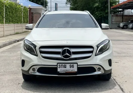 2017 Mercedes-Benz GLA-Class 1.6 GLA200 ถูกสุดในเว็บเก๋ง 5 ประตู 