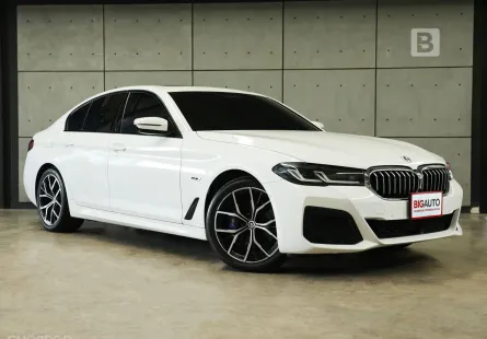 2023 BMW 530e 2.0 M Sport Sedan Plug-in Hybrid AT ไมล์แท้ (Minorchange) รถมือเเรกจากป้ายเเดง B1356