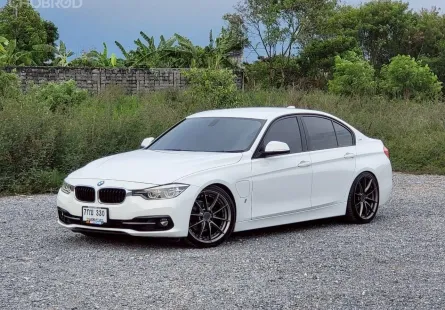 BMW 330e Iconic (Plug-In Hybrid) (F30) รุ่นปรับโฉม LCI ปี 2018 รถมือแรก ดูแลถึง ประวัติเซอร์วิสศูนย์