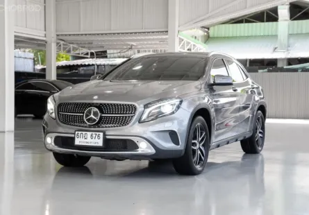 2017 Mercedes-Benz GLA-Class 1.6 GLA200 SUV วิ่งน้อย สีเดิมโรงงาน