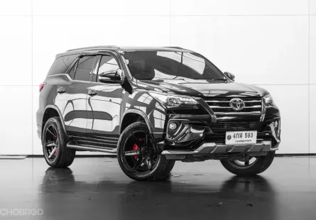 Fortuner มือสอง 2015 Toyota Fortuner 2.8 V SIGMA 4WD SUV ฟรีดาวน์ ฟรีส่งรถ การันตีรถสวย