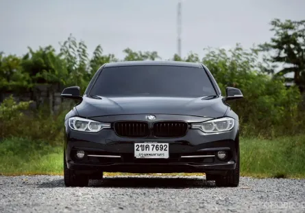 2018 BMW 3 Series 2.0 330e รถเก๋ง 4 ประตู 