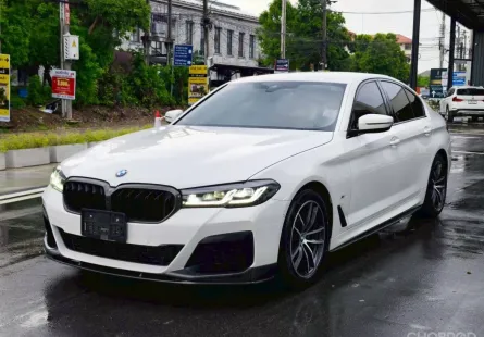 2022 BMW 5 Series 2.0 520d รถเก๋ง 4 ประตู 