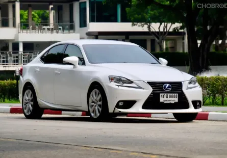 2015 Lexus IS 300H 2.5 Luxury รถเก๋ง 4 ประตู ออกรถง่าย รถบ้าน มือเดียวไมล์น้อย 