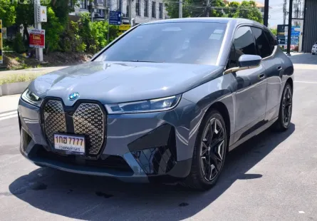 2022 BMW IX50 สีเทา