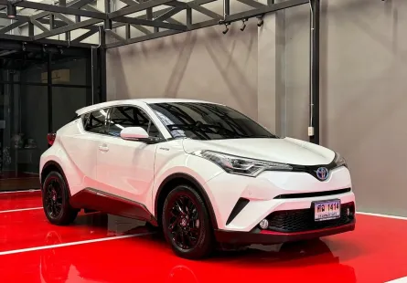 2019 TOYOTA CHR HV MID รถมือเดียว สภาพป้ายแดง รถวิ่งน้อยเพียง 58,000 กม รถไม่เคยมีอุบัติเหตุครับ