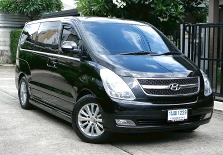 Hyundai H-1 2.5 Deluxe ปี2011 สีดำ ออโต้ ดีเซล 