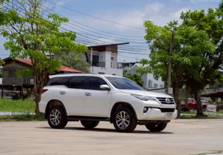 Toyota Fortuner 2.8 V 2WD ปี 2016