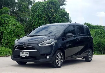2017 Toyota Sienta 1.5 V รถตู้/MPV 