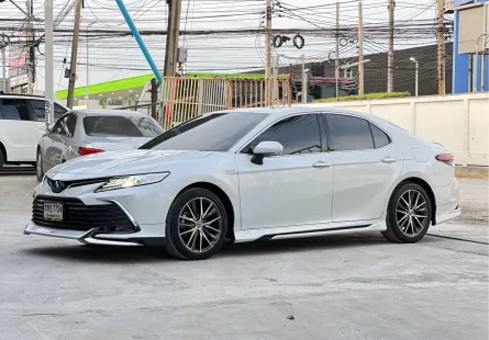 2022 Toyota CAMRY 2.5 HEV Premium รถเก๋ง 4 ประตู ดาวน์ 0%