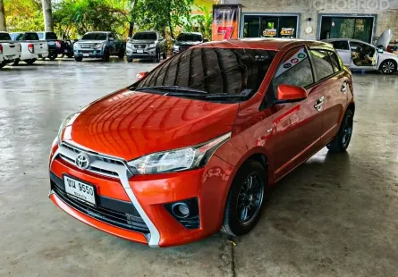Toyota Yaris 1.2 E เกียร์ออโต้ ปี 2014/2015 ผ่อนเริ่มต้น 4,*** บาท