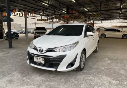 Toyota Yaris Ativ 1.2 J เกียร์ออโต้ ปี 2017/2018 ผ่อนเริ่มต้น 5,*** บาท