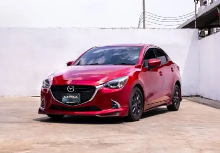 2020 Mazda 2 1.3 High Connect Sedan สีแดงสวยหรูมาก คันนี้ 4 ประตู ชุดแต่งรอบคัน แถมประหยัดน้ำมัน