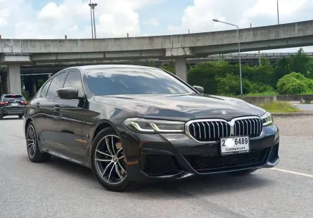 2022 BMW 5 Series 2.0 520d รถเก๋ง 4 ประตู รถสภาพดี มีประกัน ไมล์แท้ มือเดียวป้ายแดง 