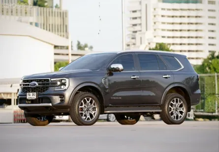 2022 Ford Everest 2.0 Bi-Turbo Titanium SUV รถบ้านมือเดียว