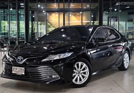2019 Toyota CAMRY 2.5 HV Premium รถเก๋ง 4 ประตู ออกรถฟรีดาวน์ 